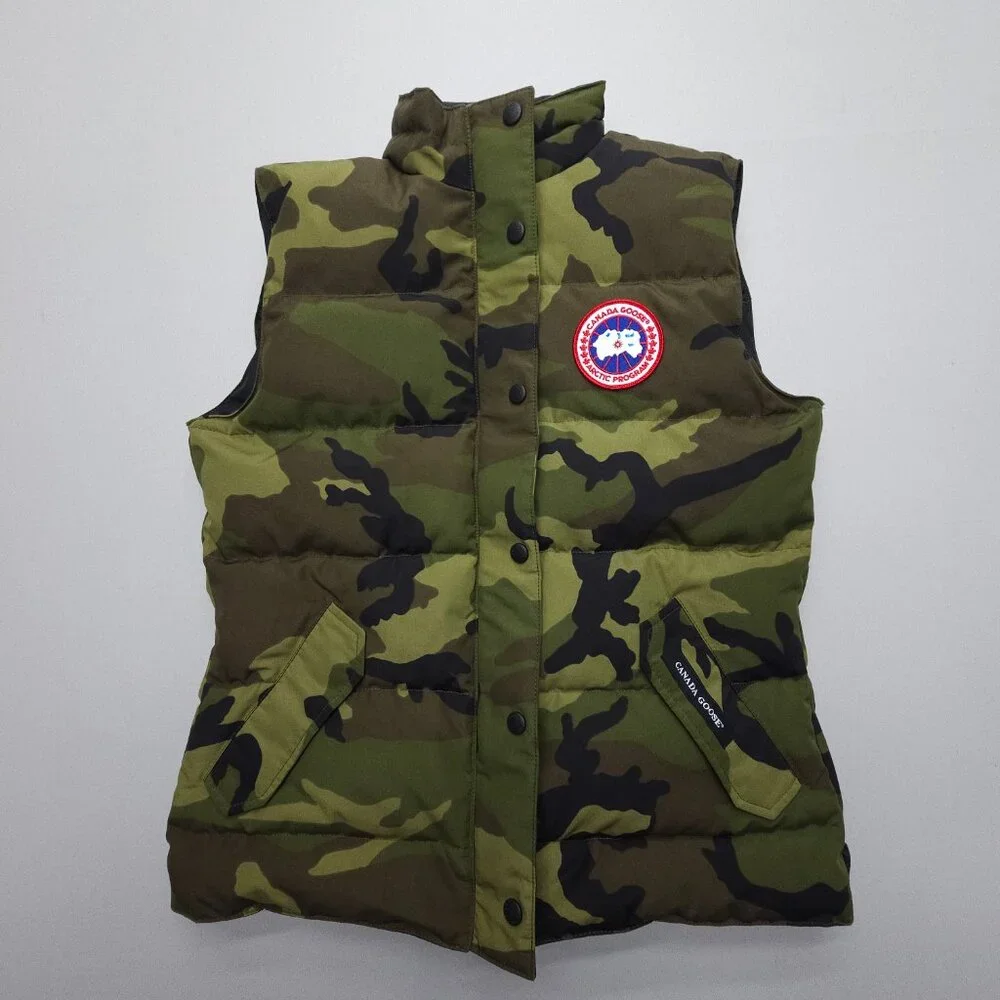 Canada Goose Freestyle Vest in Camo - Picture 2 of 14